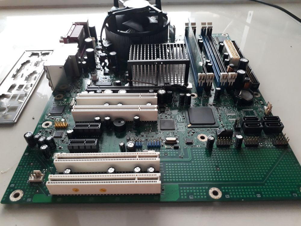 生産終了品 ディスクトップボード【インテル製E210882】 | T.oz Co.,Ltd